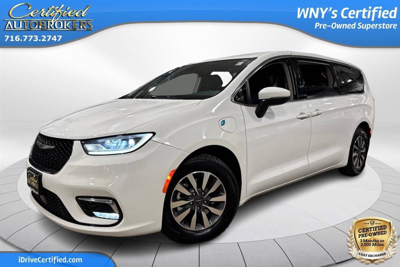 2023 Chrysler Pacifica Hybrid Touring L — Minivan — 55,778 mi — Grand Island, NY