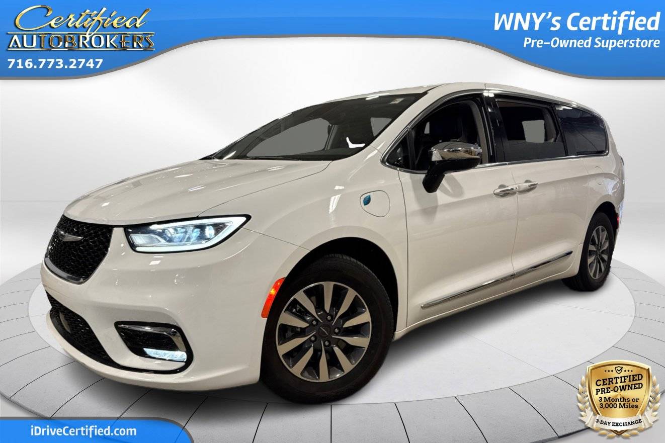 2023 Chrysler Pacifica Hybrid Limited — Minivan — 64,984 mi — Grand Island, NY