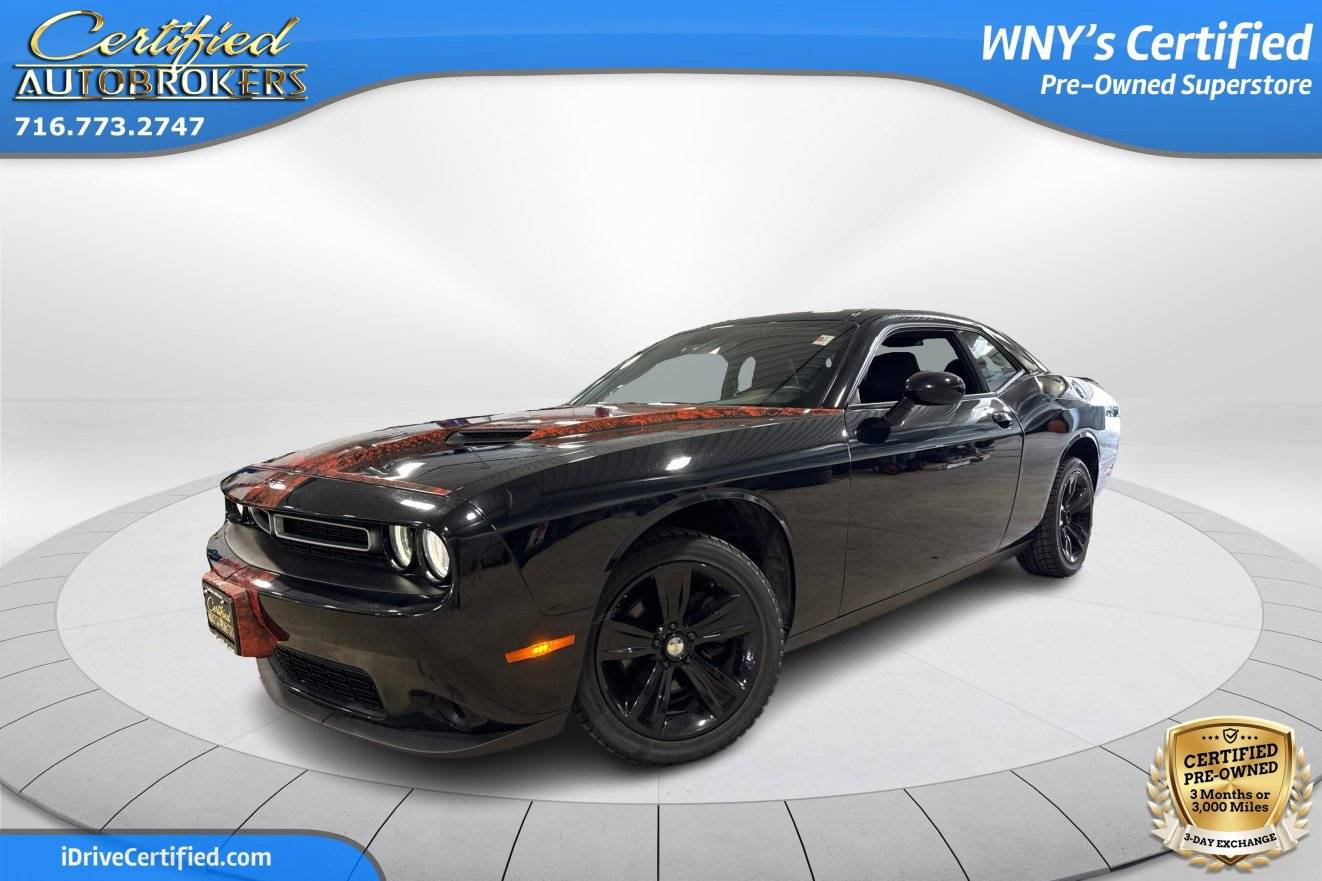 2018 Dodge Challenger SXT — Coupe — 43,488 mi — Grand Island, NY