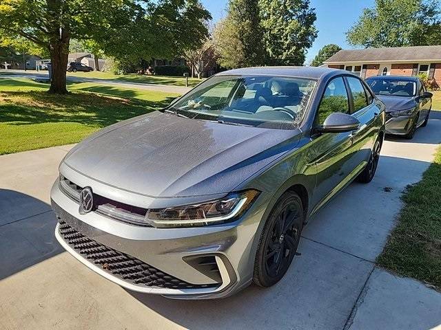 2025 Volkswagen Jetta SE — Sedan — 12,666 mi — St. Louis, MO