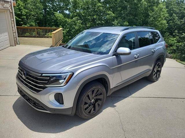 2024 Volkswagen Atlas SE with Technology — SUV — 18,264 mi — St. Louis, MO