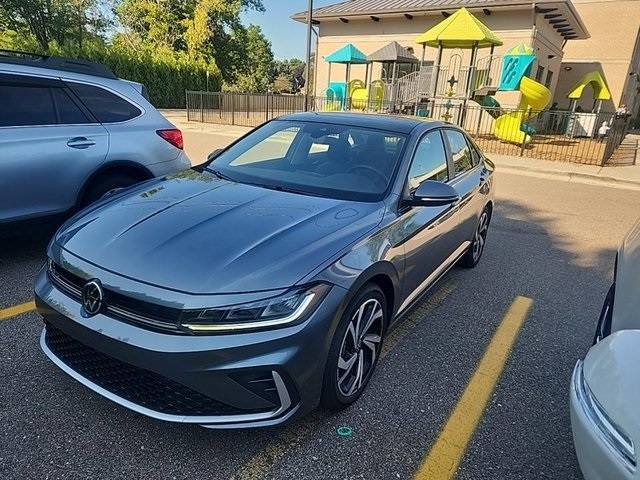 2025 Volkswagen Jetta SEL — Sedan — 11,032 mi — St. Louis, MO