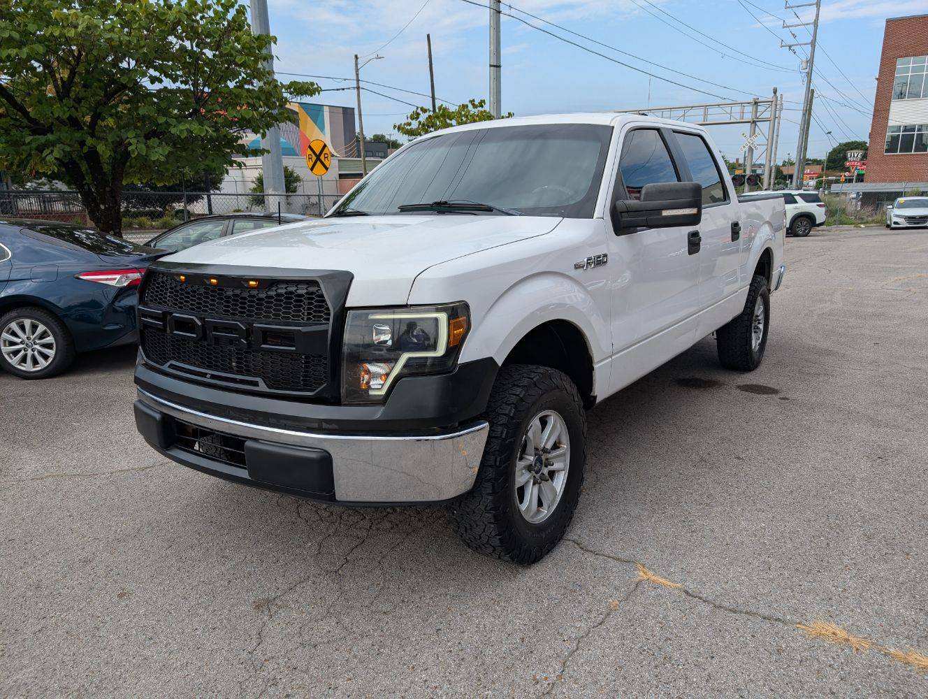 2014 Ford F-150 XL — Pickup Truck — 210,272 mi — Nashville, TN