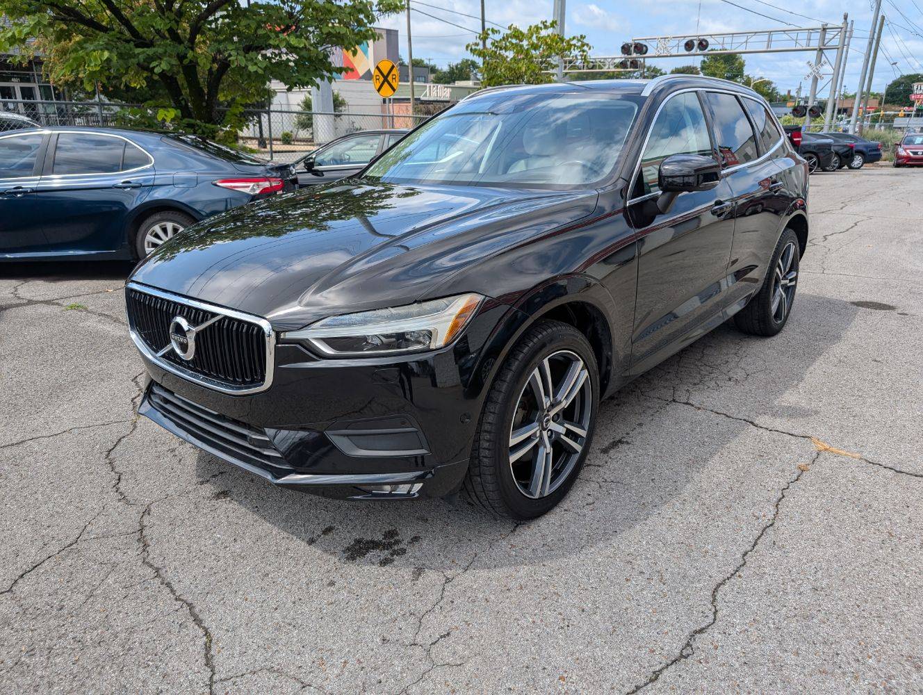 2018 Volvo XC60 Momentum — SUV — 99,246 mi — Nashville, TN