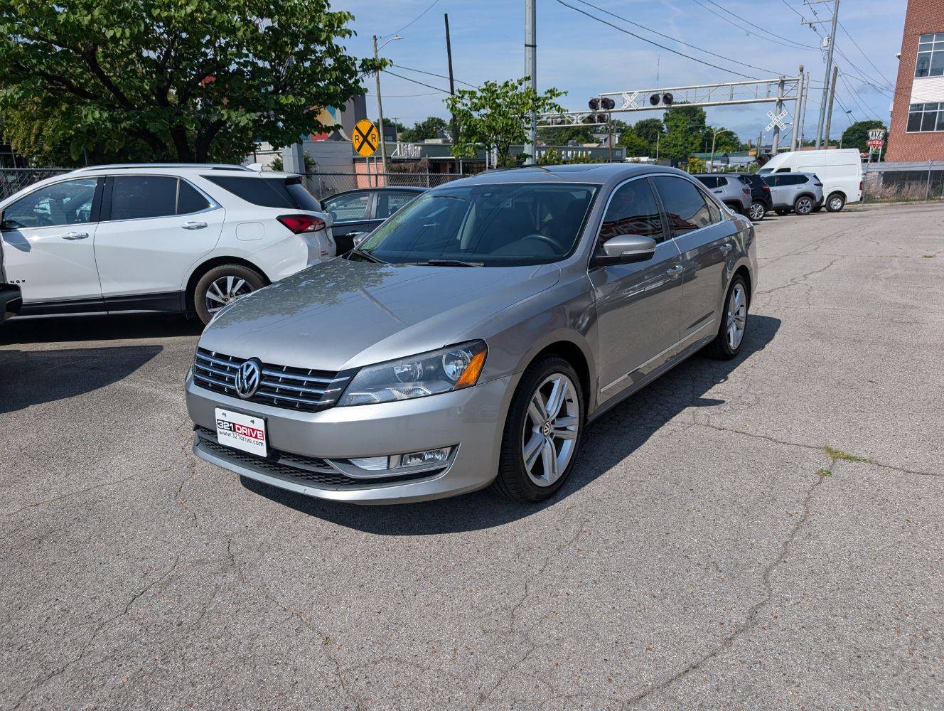 2013 Volkswagen Passat TDI SE — Sedan — 123,500 mi — Nashville, TN