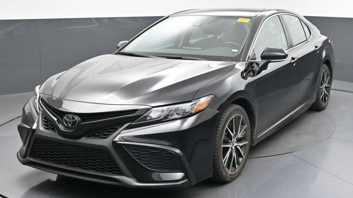 2022 Toyota Camry SE — Sedan — 60,274 mi — Greenville, SC