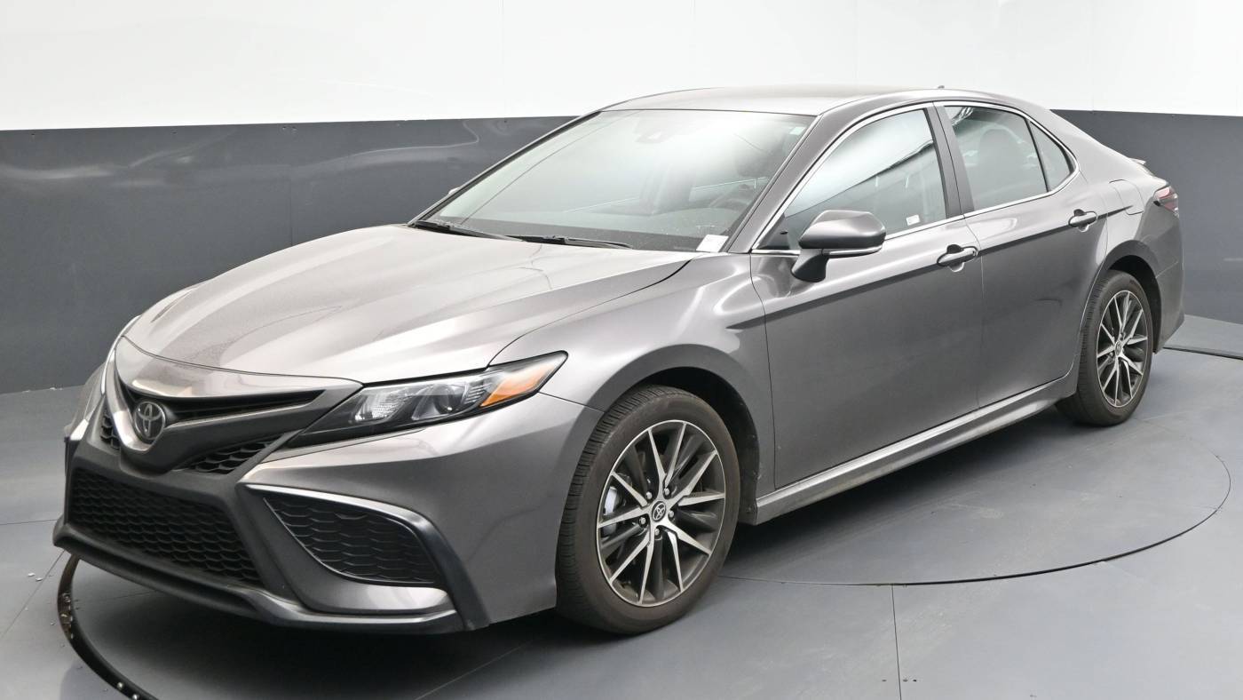 2024 Toyota Camry SE — Sedan — 9,756 mi — Greenville, SC