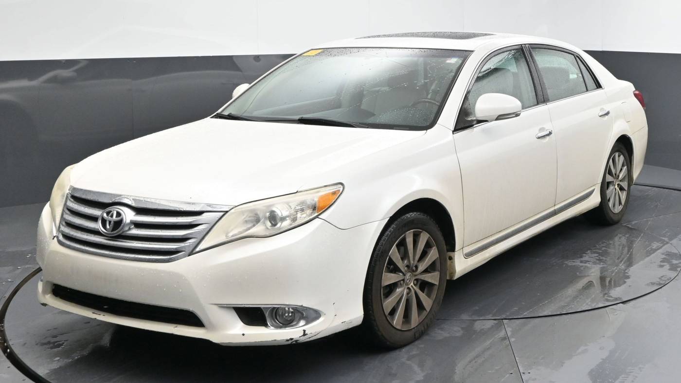 2011 Toyota Avalon Limited — Sedan — 202,172 mi — Greenville, SC