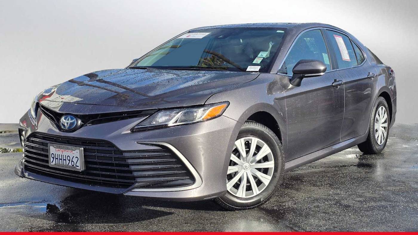 2023 Toyota Camry Hybrid LE — Sedan — 17,557 mi — Redwood City, CA