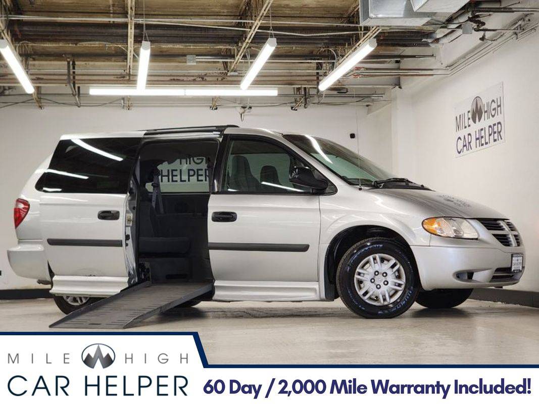 2005 Dodge Caravan SE — Minivan — 133,624 mi — Denver, CO