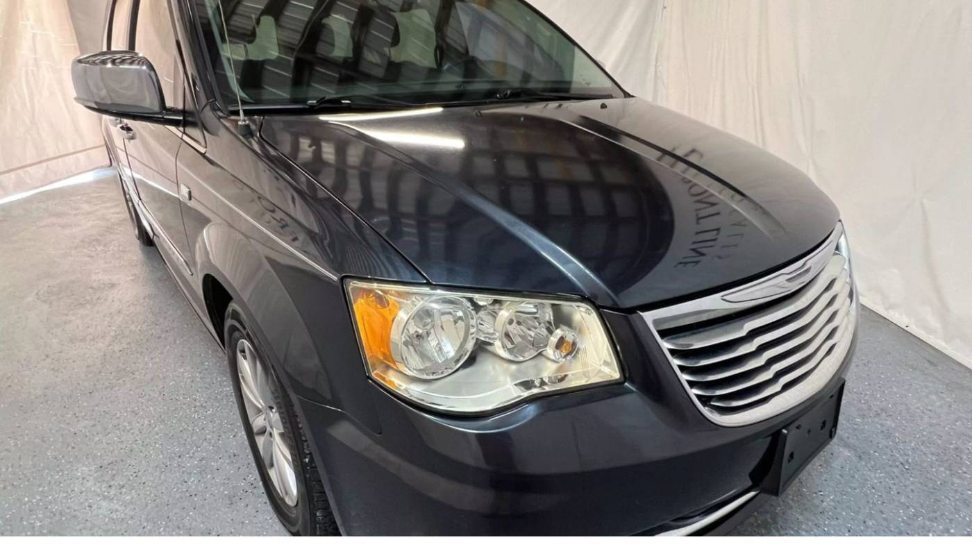 2014 Chrysler Town & Country Touring-L 30th Anniversary Edition — Minivan — 103,367 mi — Corinth, MS