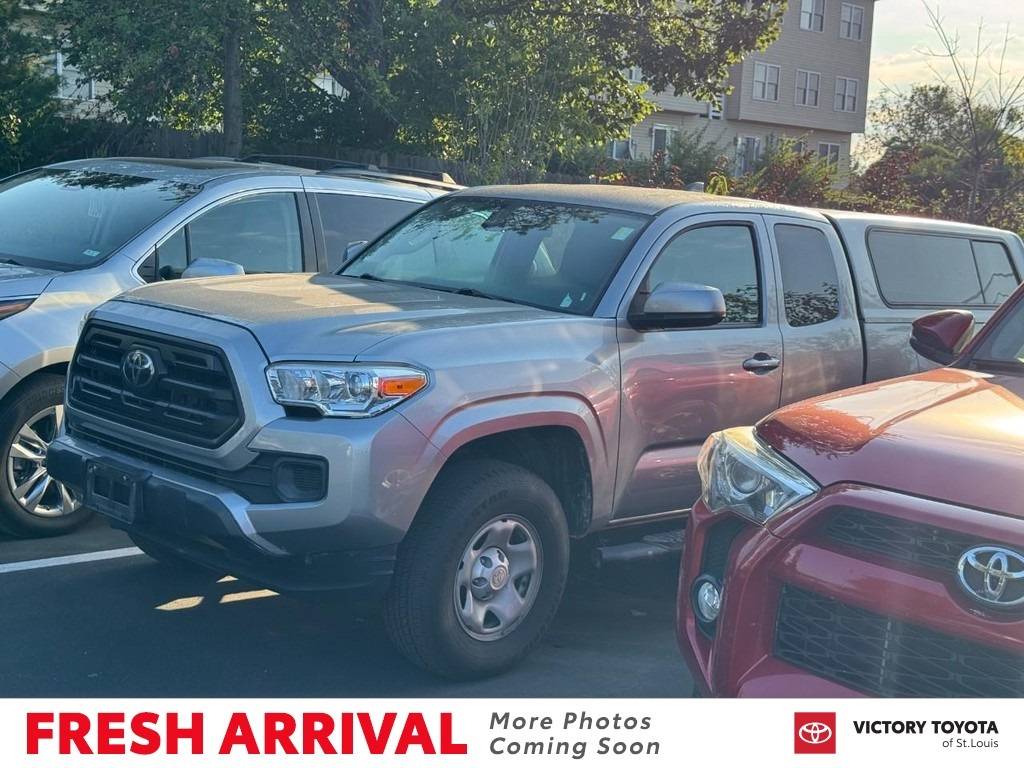 2019 Toyota Tacoma SR5 — Pickup Truck — 35,529 mi — St. Louis, MO