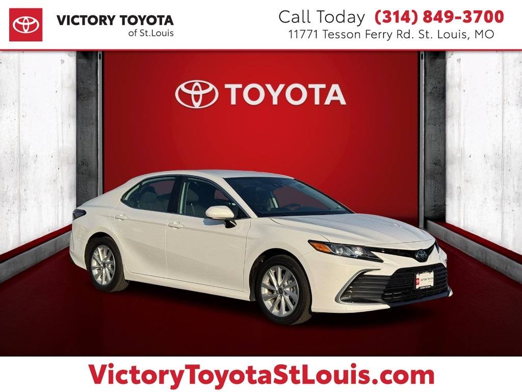 2023 Toyota Camry LE — Sedan — 21,590 mi — St. Louis, MO