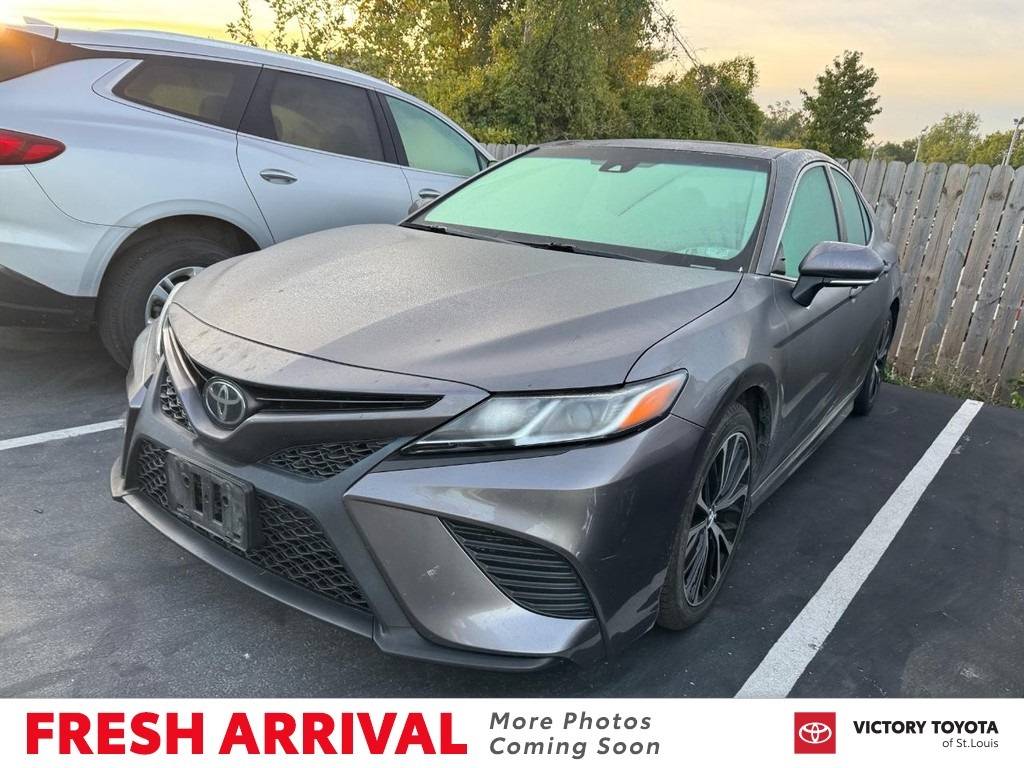 2018 Toyota Camry SE — Sedan — 90,812 mi — St. Louis, MO