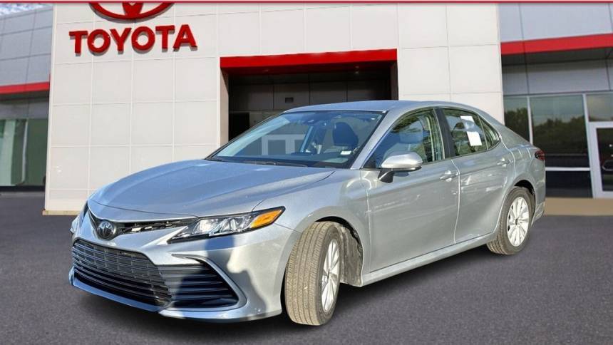 2023 Toyota Camry LE — Sedan — 21,784 mi — St. Louis, MO