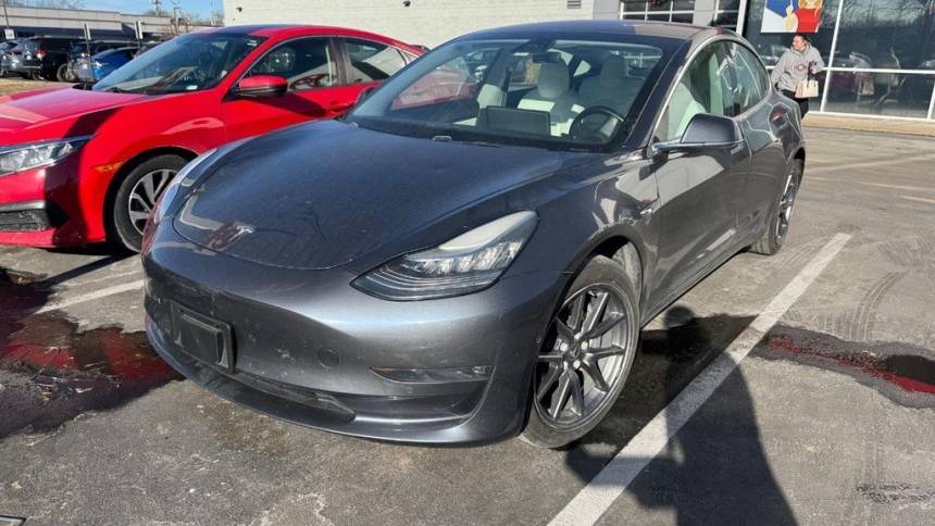2018 Tesla Model 3 Mid Range — Sedan — 46,498 mi — St. Louis, MO
