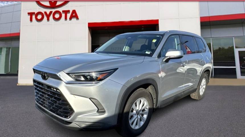 2024 Toyota Grand Highlander XLE — SUV — 16,194 mi — St. Louis, MO