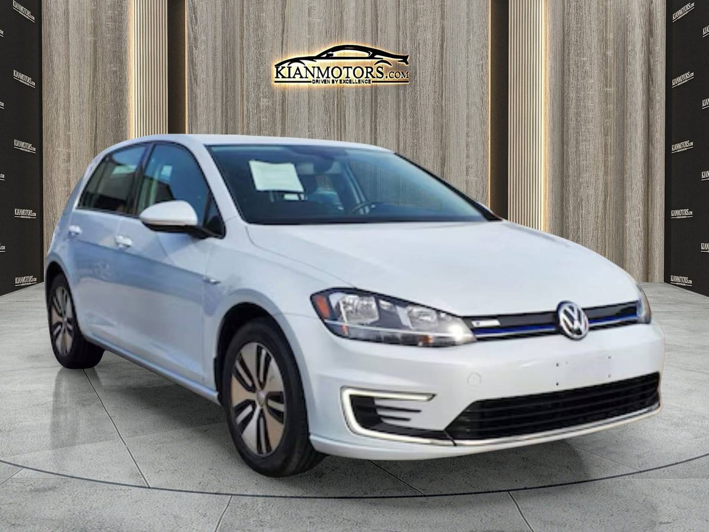 2017 Volkswagen e-Golf SE — Hatchback — 68,285 mi — Plano, TX