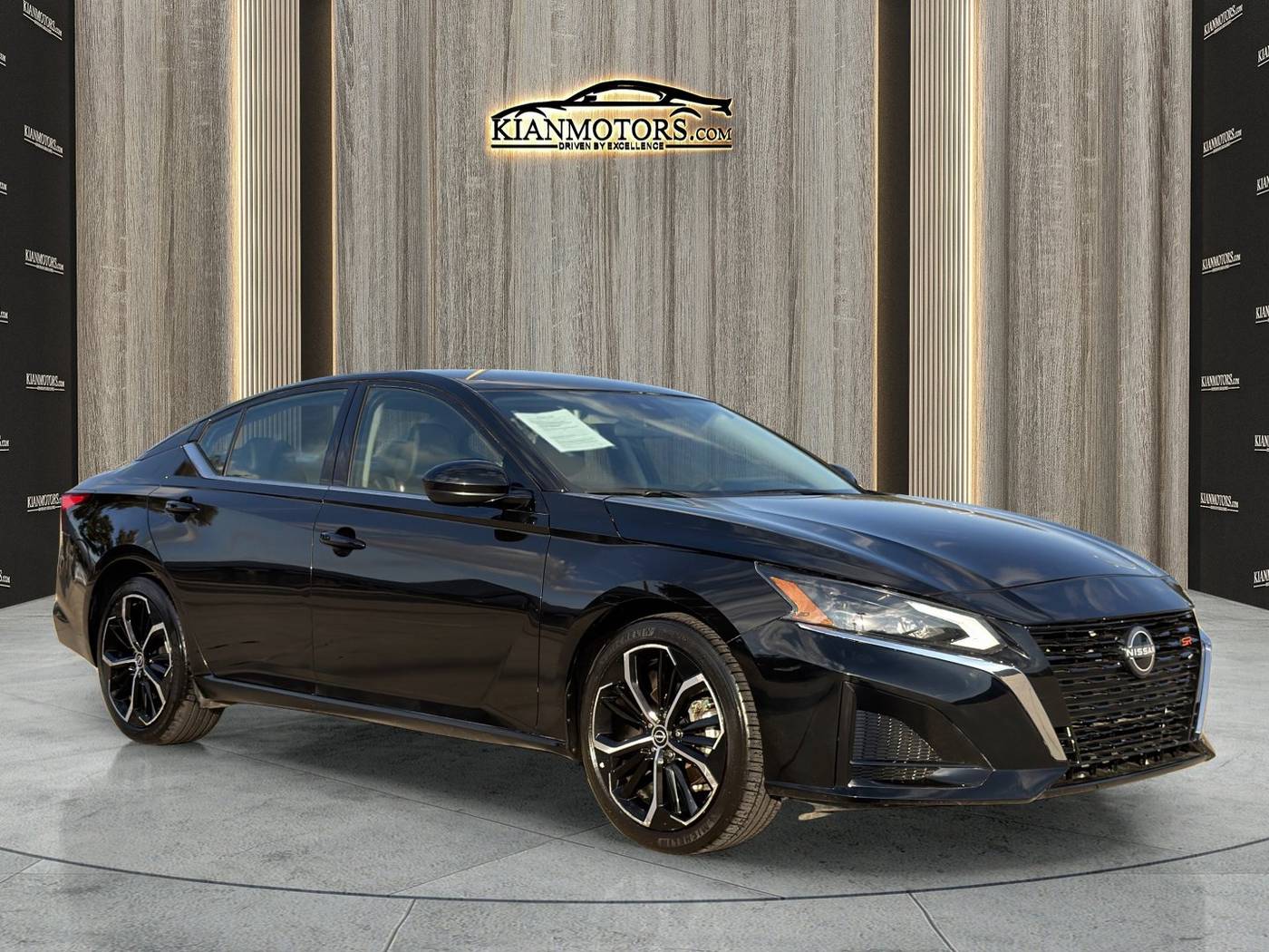 2023 Nissan Altima SR