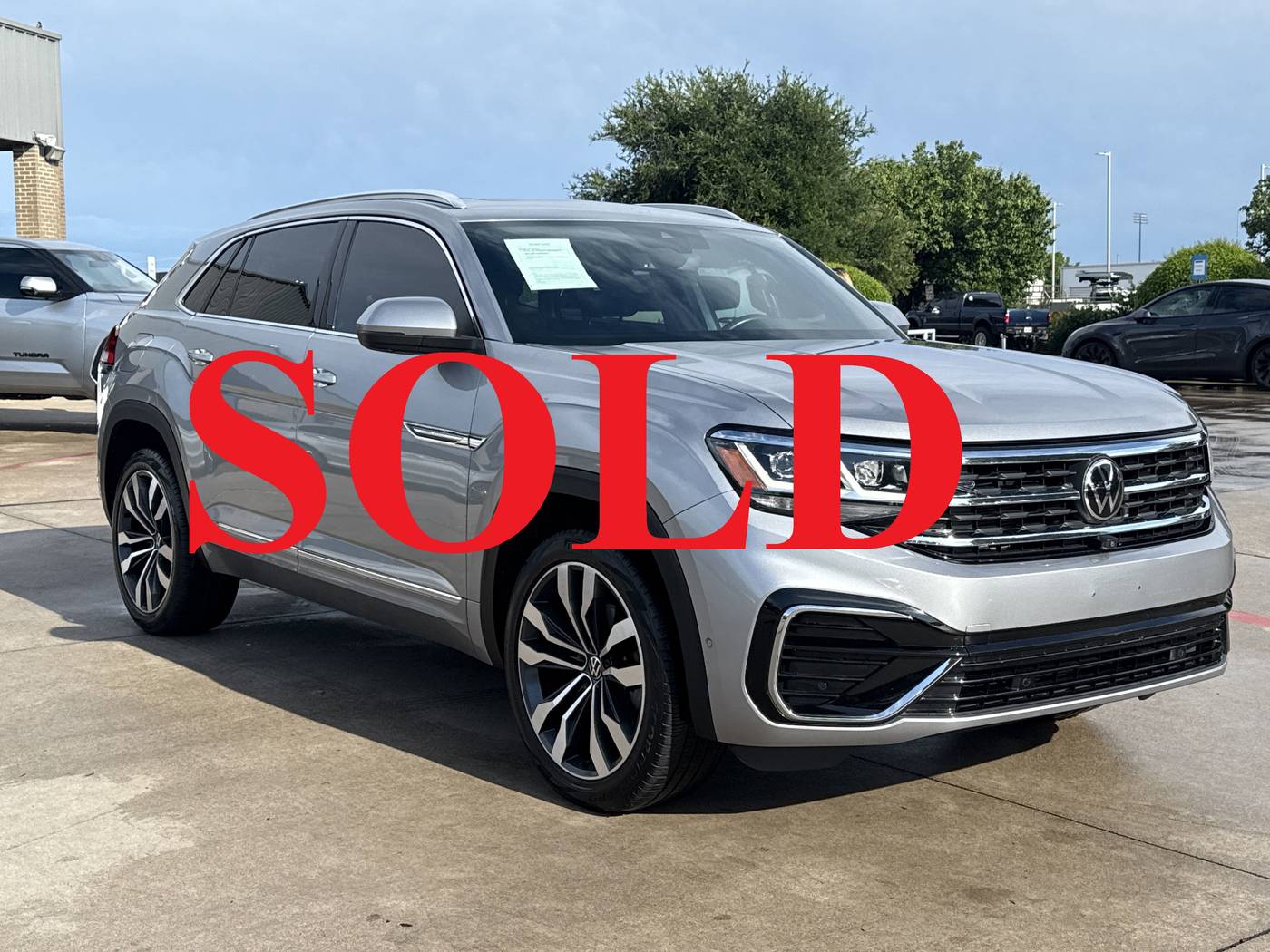2023 Volkswagen Atlas Cross Sport SEL Premium R-Line — SUV — 25,275 mi — Plano, TX