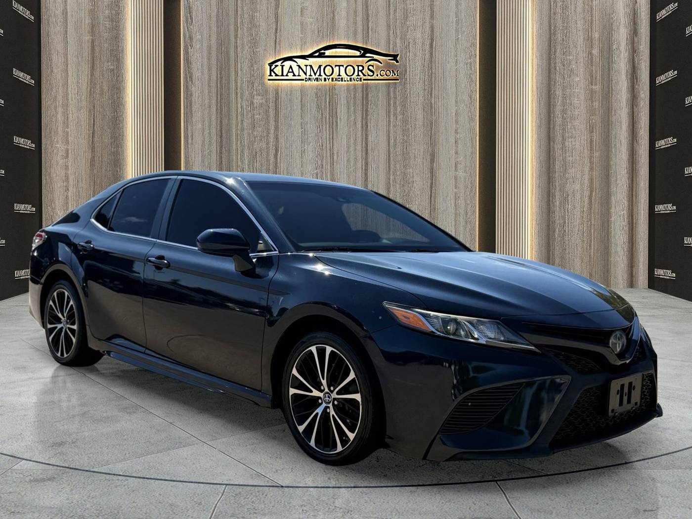 2018 Toyota Camry SE — Sedan — 111,979 mi — Plano, TX