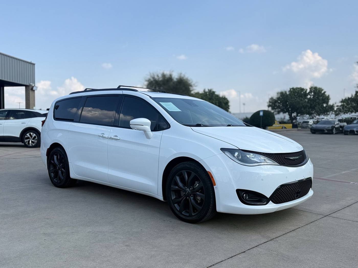 2018 Chrysler Pacifica Limited — Minivan — 71,995 mi — Plano, TX