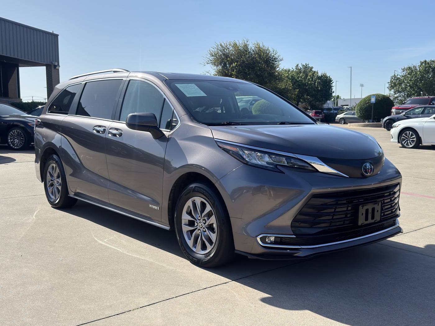 2021 Toyota Sienna XLE — Minivan — 114,860 mi — Plano, TX