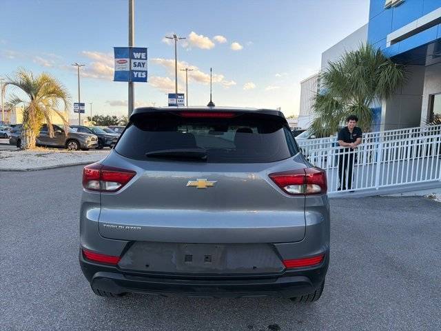 Thumbnail 4