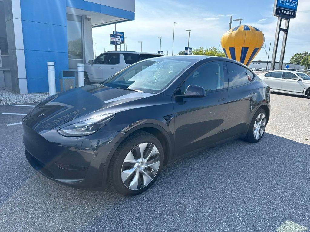 2024 Tesla Model Y Standard Range