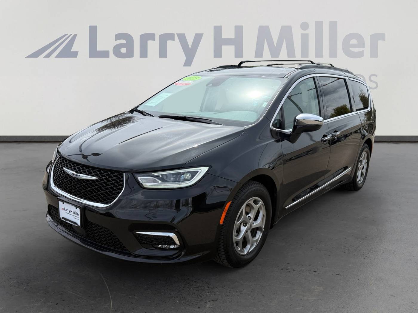 2023 Chrysler Pacifica Limited — Minivan — 64,834 mi — Boise, ID
