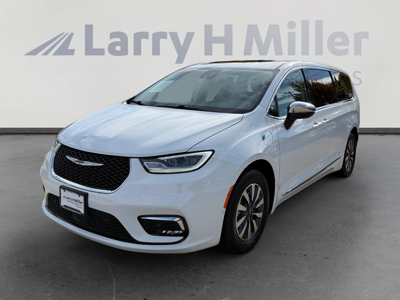 2023 Chrysler Pacifica Hybrid Limited — Minivan — 36,514 mi — Boise, ID