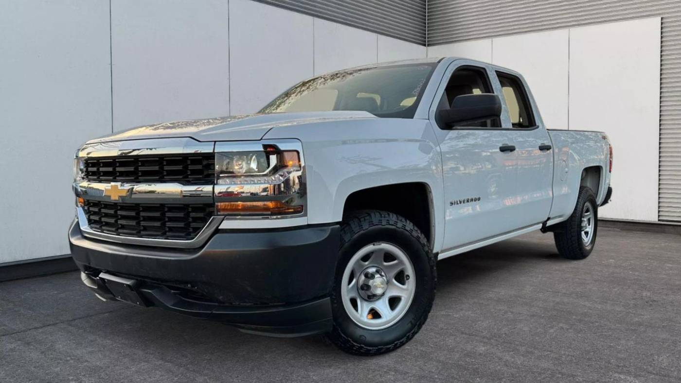 2018 Chevrolet Silverado 1500 WT — Pickup Truck — 32,606 mi — FONTANA, CA
