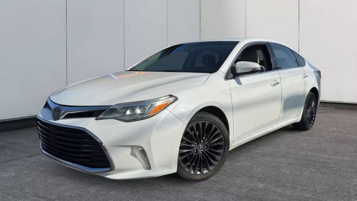 2018 Toyota Avalon Touring — Sedan — 114,200 mi — FONTANA, CA