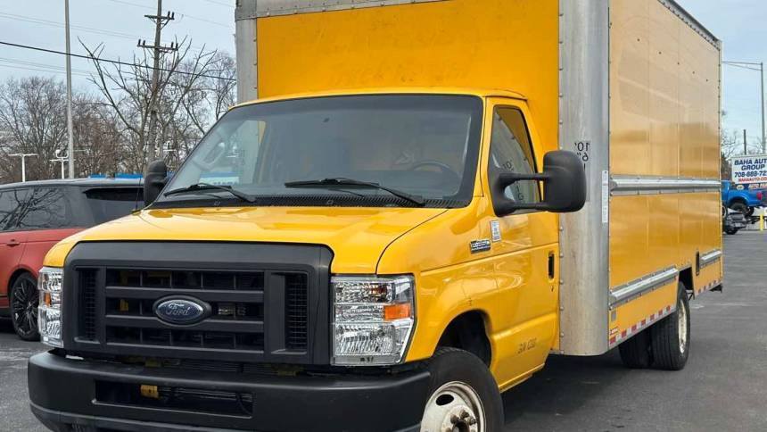 2019 Ford E-Series Cutaway E-350 — Chassis Cab Truck — 134,627 mi — Palos Hills, IL
