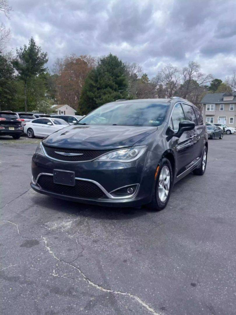 2020 Chrysler Pacifica Touring L — Minivan — 153,576 mi — Berlin, NJ