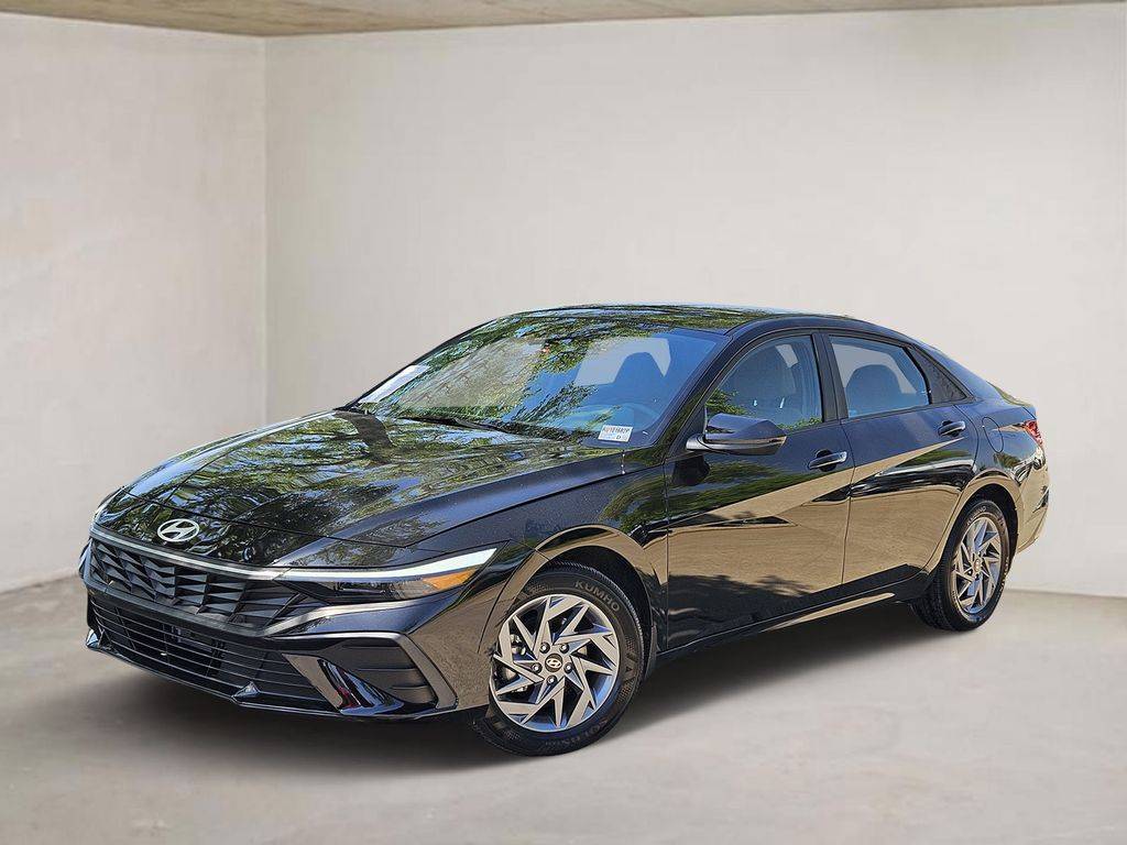 2024 Hyundai Elantra Hybrid Blue — Sedan — 3,019 mi — Irving, TX
