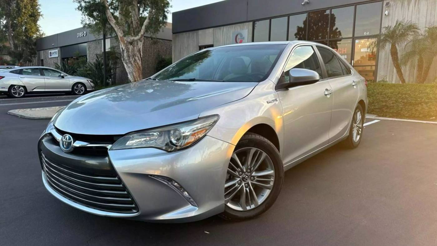 2017 Toyota Camry Hybrid LE — Sedan — 66,353 mi — Ontario, CA