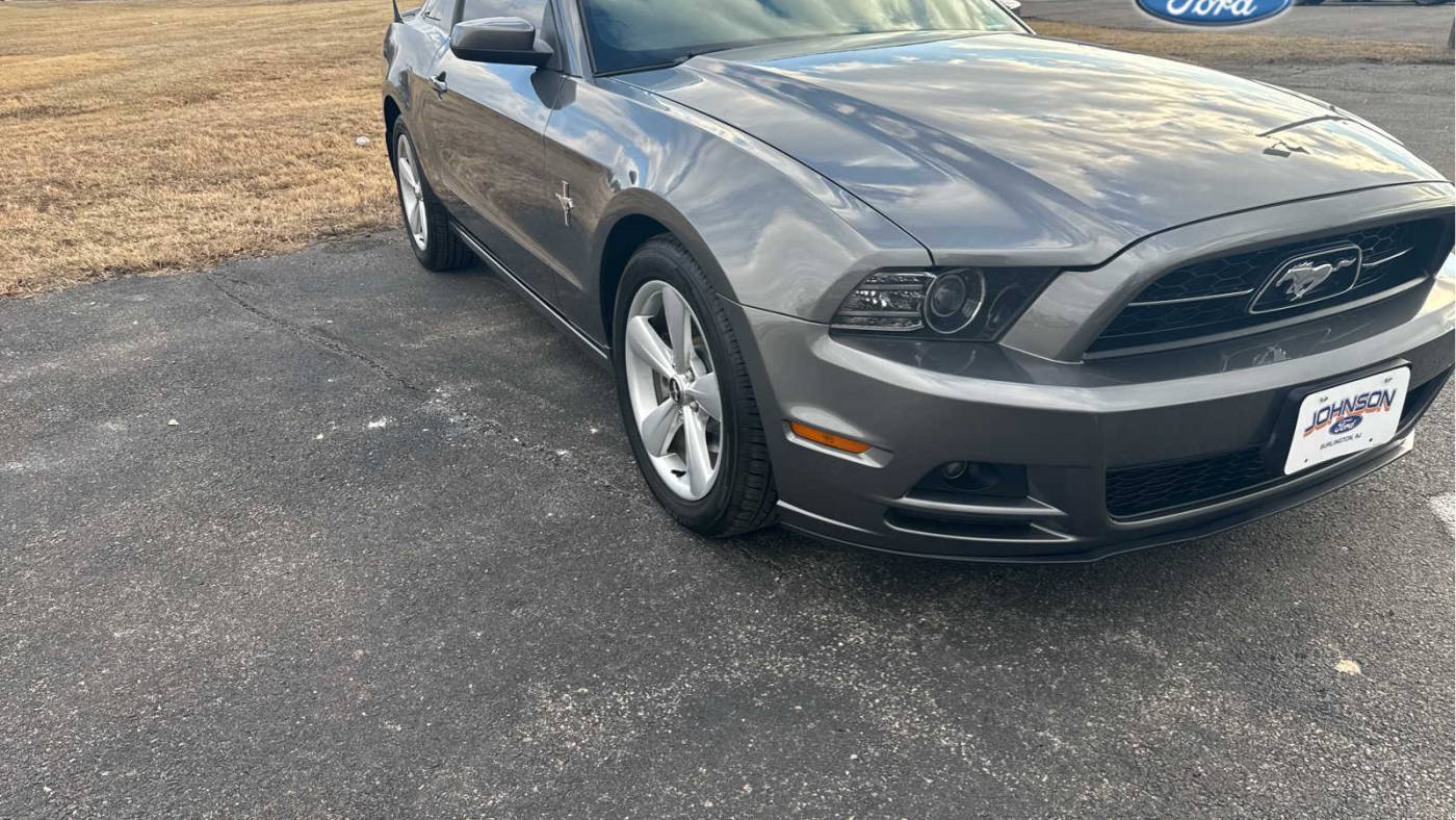 2013 Ford Mustang V6 Premium — Coupe — 114,628 mi — Burlington, NJ