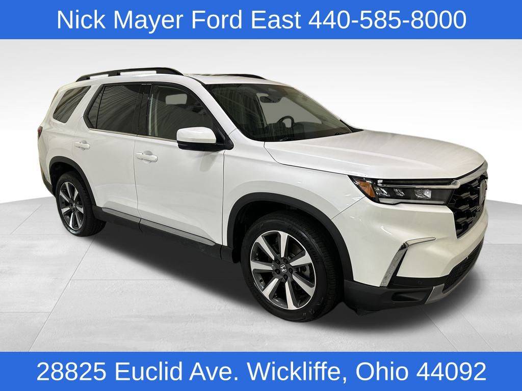 2023 Honda Pilot Touring — SUV — 32,834 mi — Wickliffe, OH
