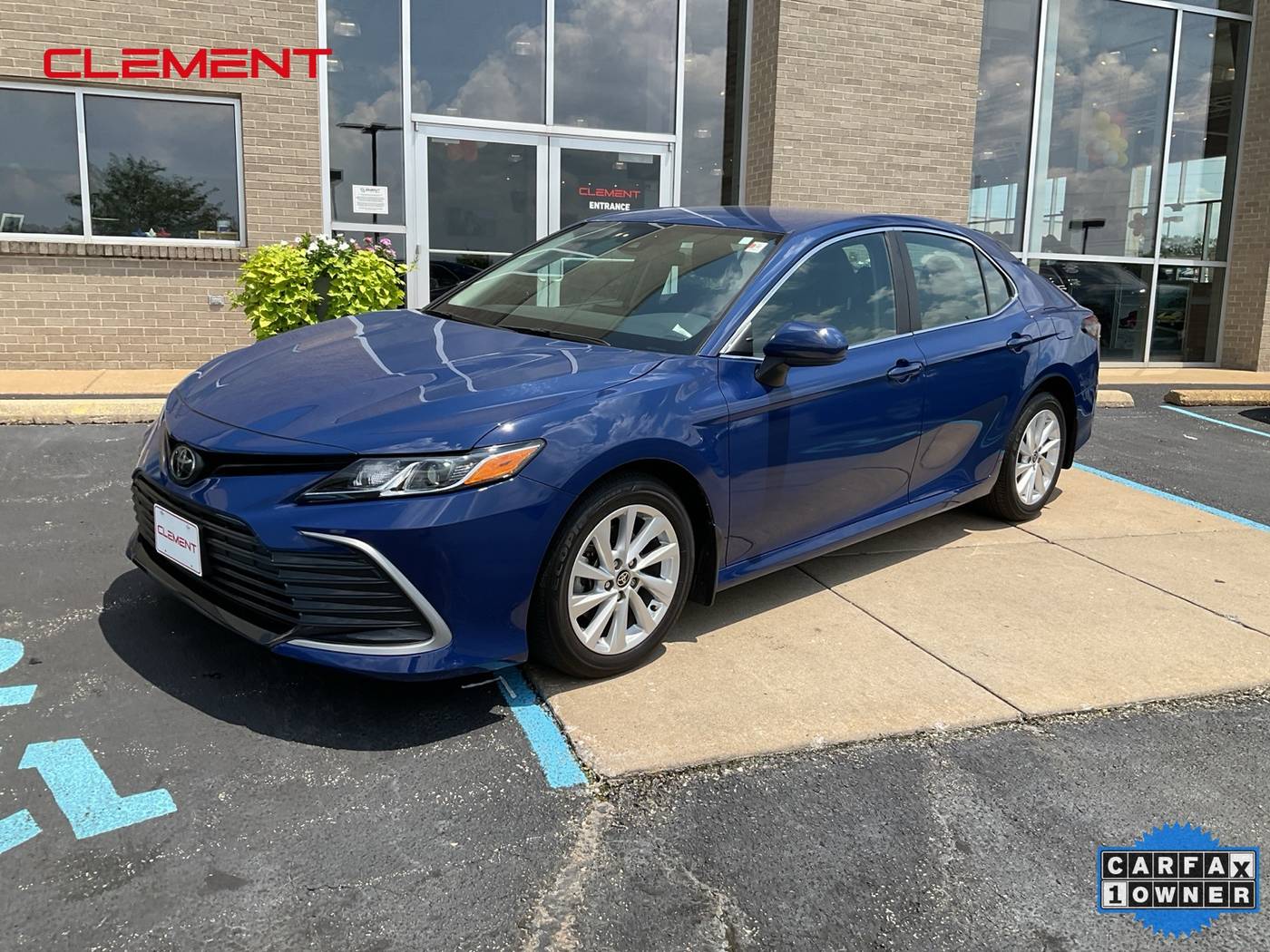 2024 Toyota Camry LE — Sedan — 25,576 mi — Florissant, MO