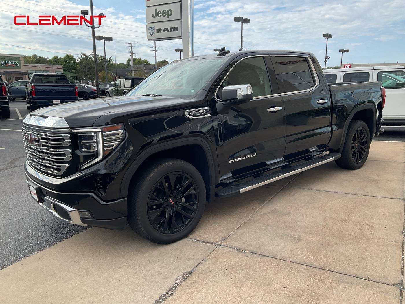 2022 GMC Sierra 1500 Denali — Pickup Truck — 14,714 mi — Florissant, MO