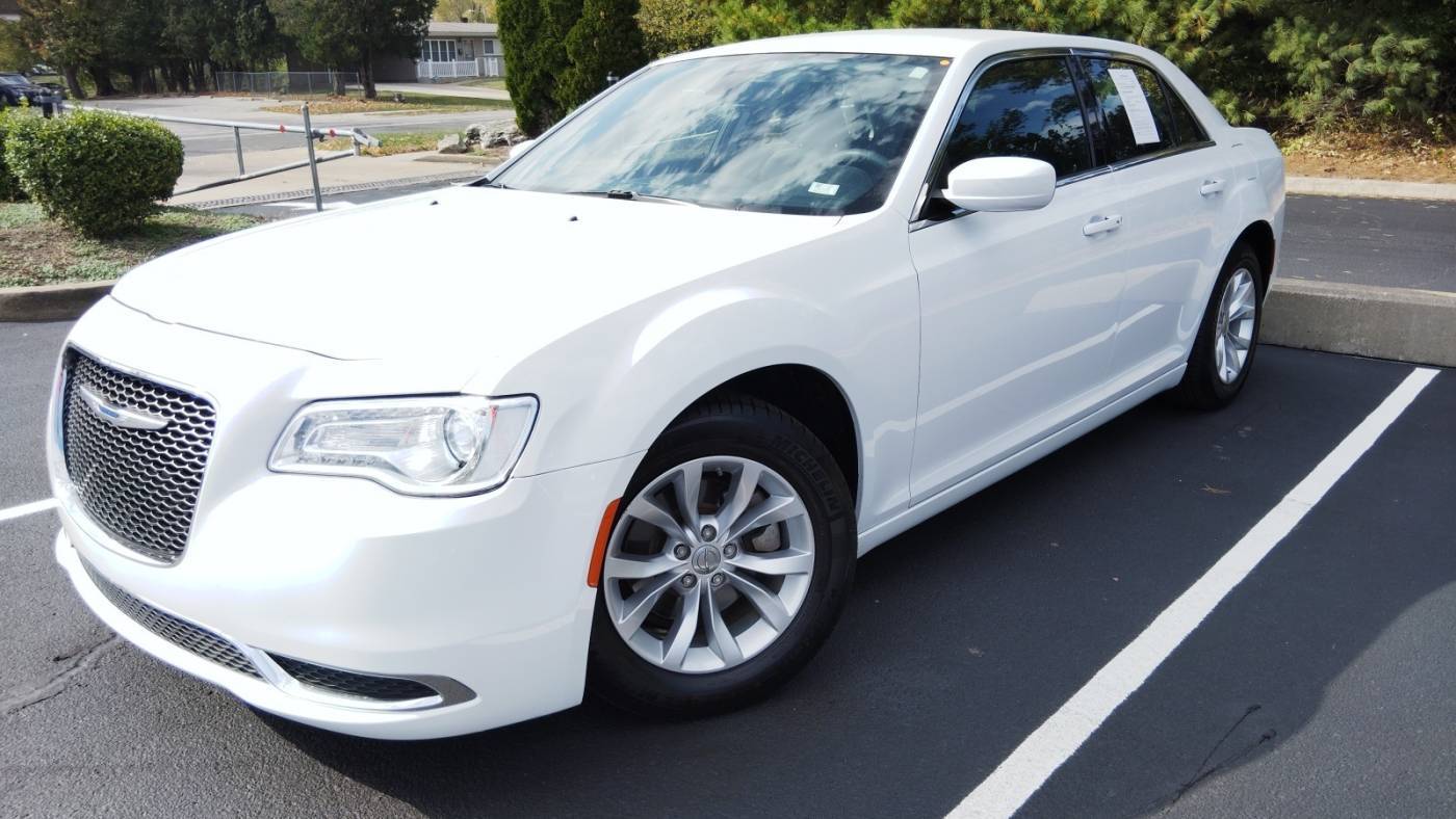 2023 Chrysler 300 Touring — Sedan — 26,985 mi — Florissant, MO