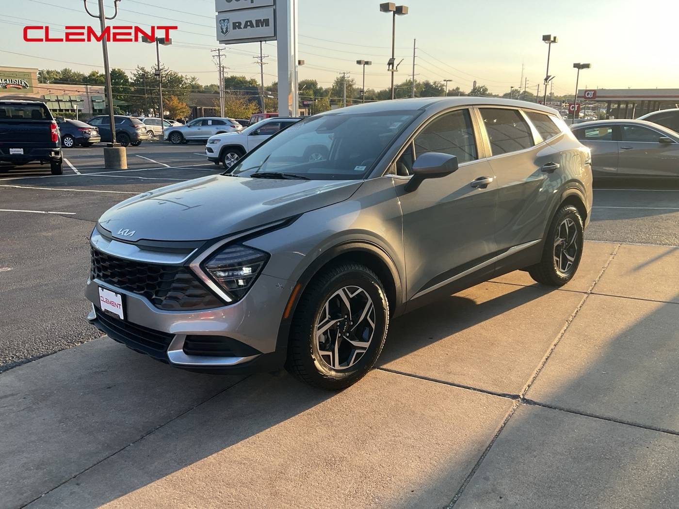 2024 Kia Sportage LX — SUV — 43,485 mi — Florissant, MO