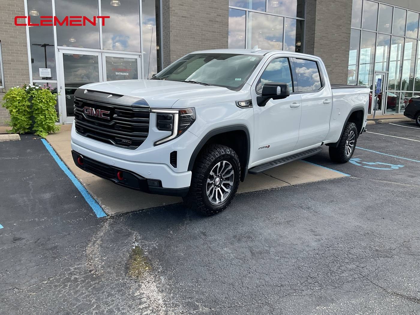 2022 GMC Sierra 1500 AT4 — Pickup Truck — 26,622 mi — Florissant, MO