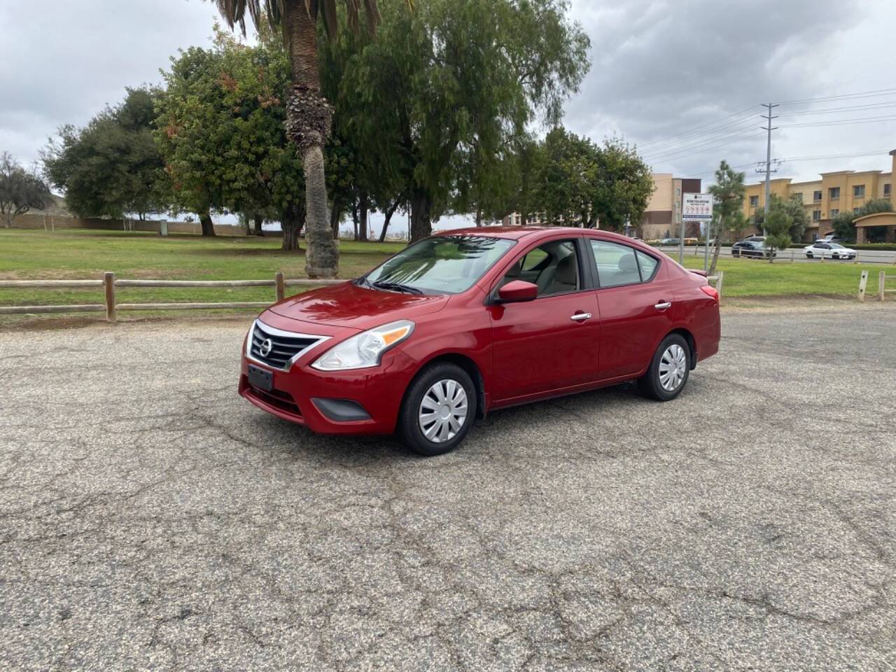 2015 Nissan Versa 1.6 SV — Sedan — 123,414 mi — Somerton, AZ