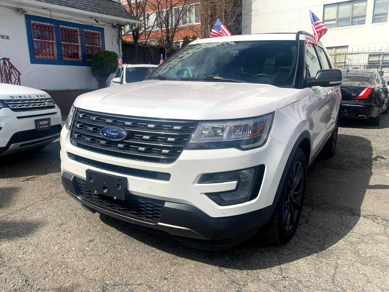 2017 Ford Explorer XLT — SUV — 123,934 mi — Newark, NJ
