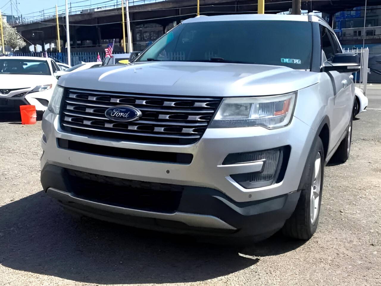 2016 Ford Explorer XLT — SUV — 142,480 mi — Newark, NJ
