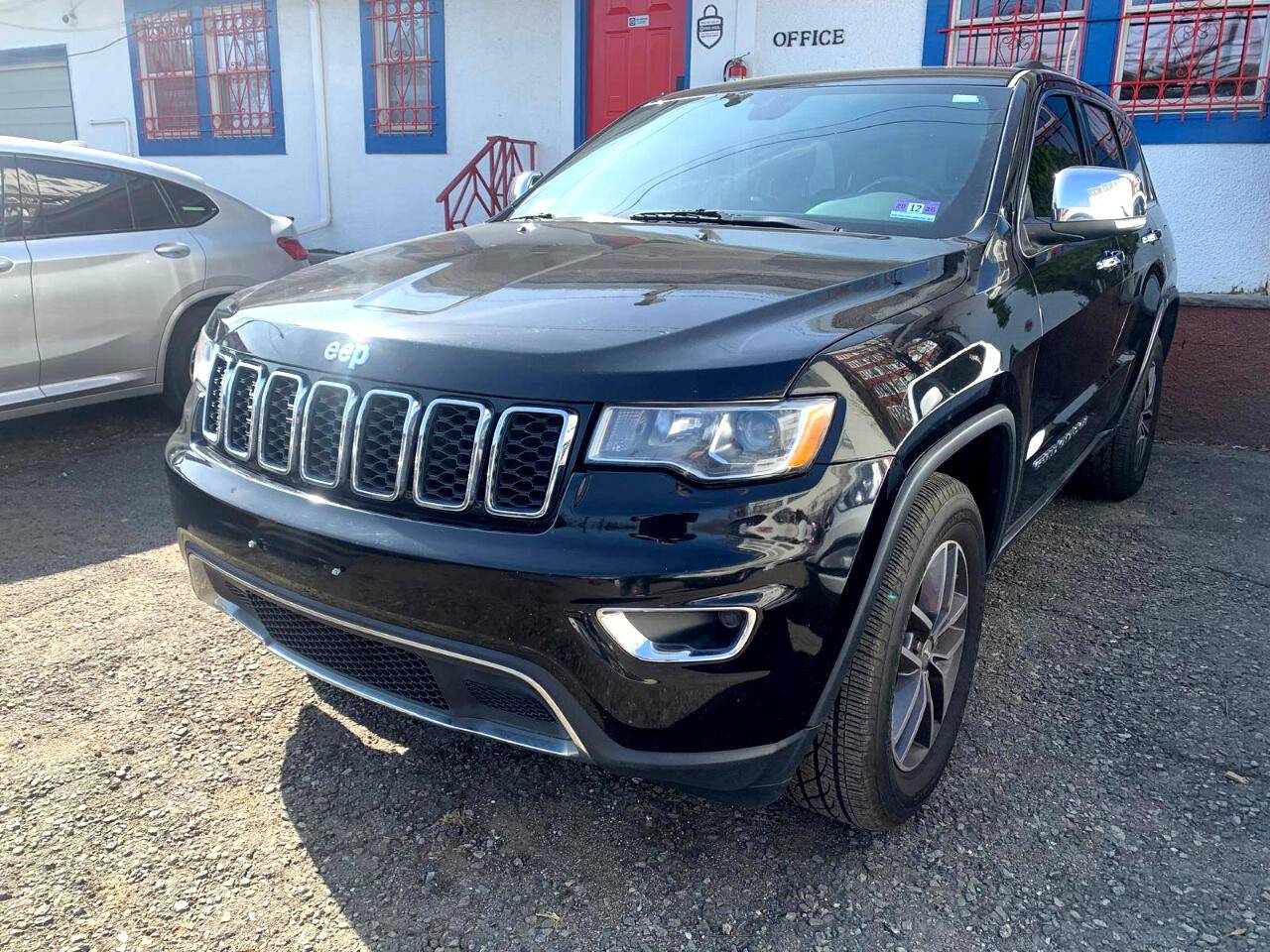 2017 Jeep Grand Cherokee Limited — SUV — 129,899 mi — Newark, NJ