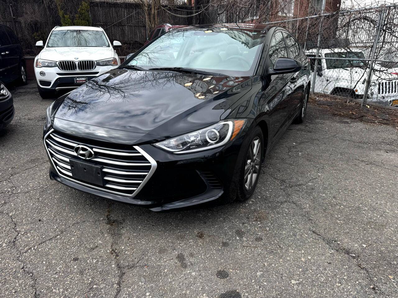 2017 Hyundai Elantra SE — Sedan — 140,678 mi — Newark, NJ