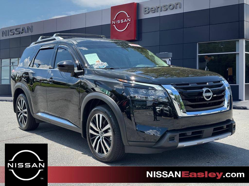 2025 Nissan Pathfinder Platinum — SUV — 11,636 mi — Easley, SC